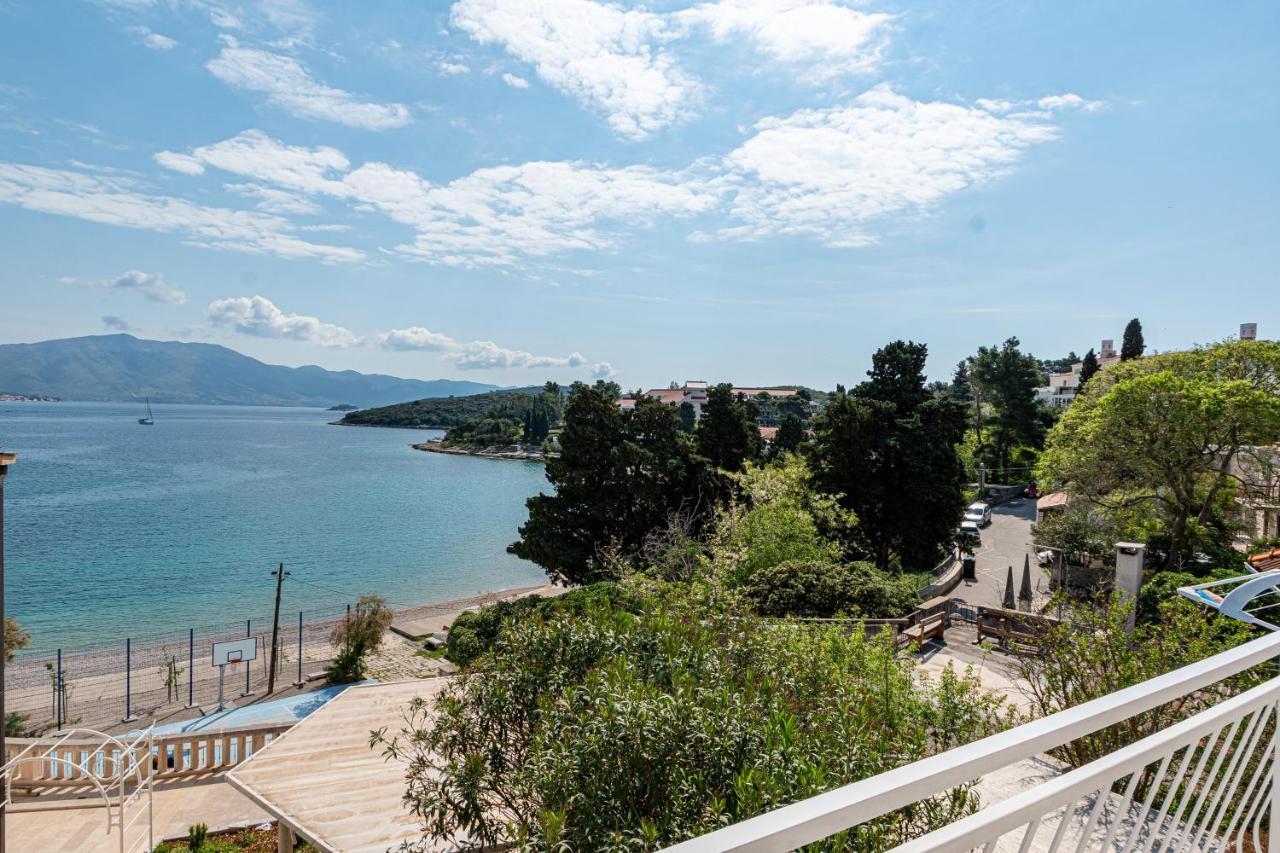 Apartments By The Sea Korcula - 10051 ภายนอก รูปภาพ