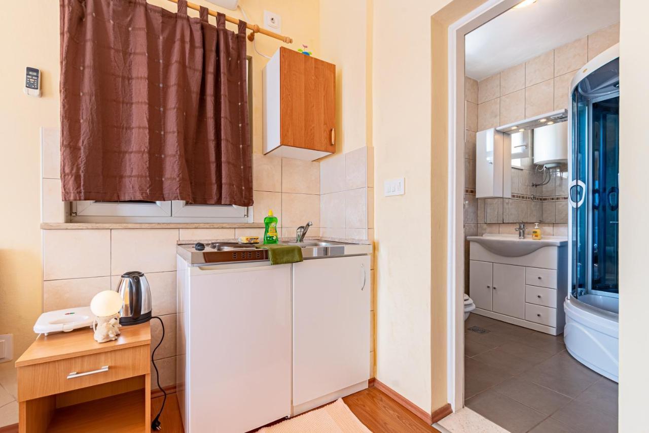 Apartments By The Sea Korcula - 10051 ภายนอก รูปภาพ