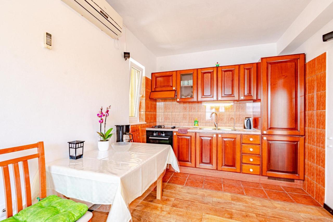 Apartments By The Sea Korcula - 10051 ภายนอก รูปภาพ
