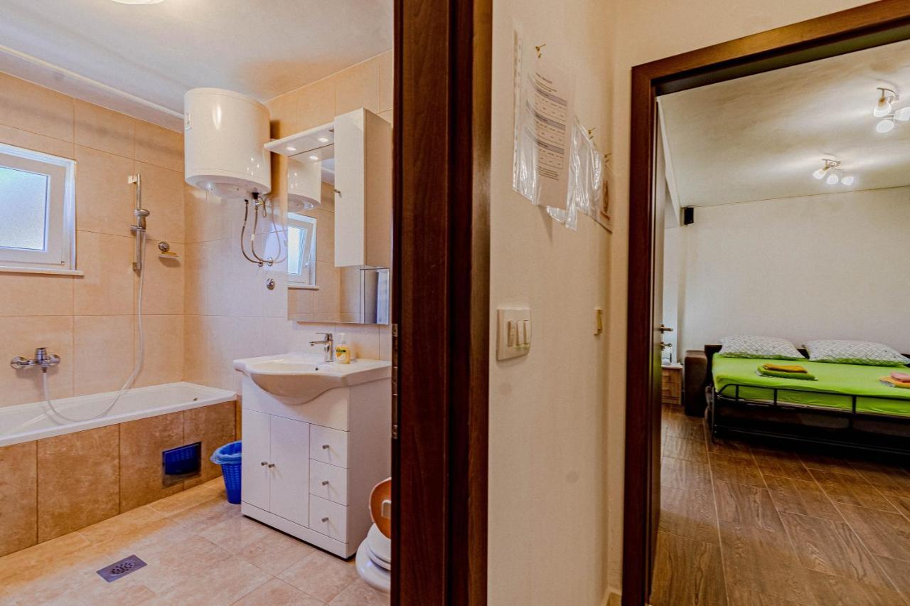 Apartments By The Sea Korcula - 10051 ภายนอก รูปภาพ